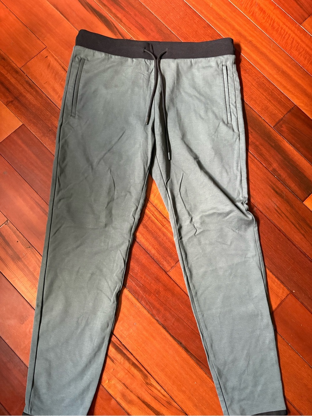 Theory Men's Charcoal Gray Drawstring Joggers